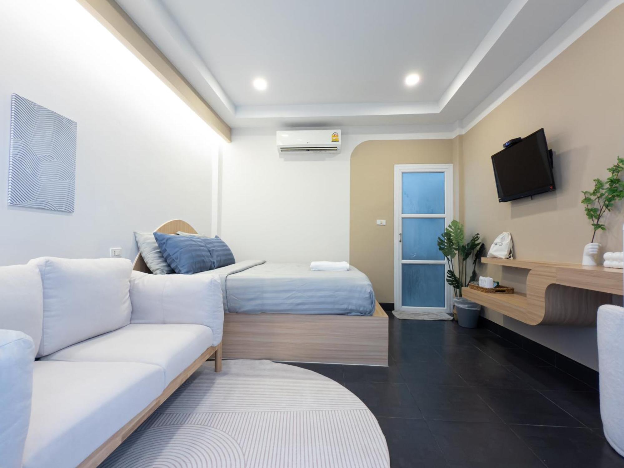 The Seathru Koh Larn Hotel Pattaya ภายนอก รูปภาพ