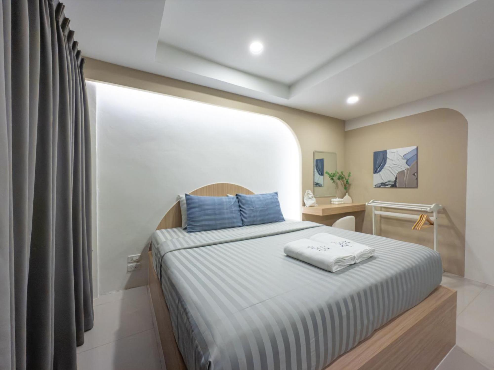 The Seathru Koh Larn Hotel Pattaya ภายนอก รูปภาพ