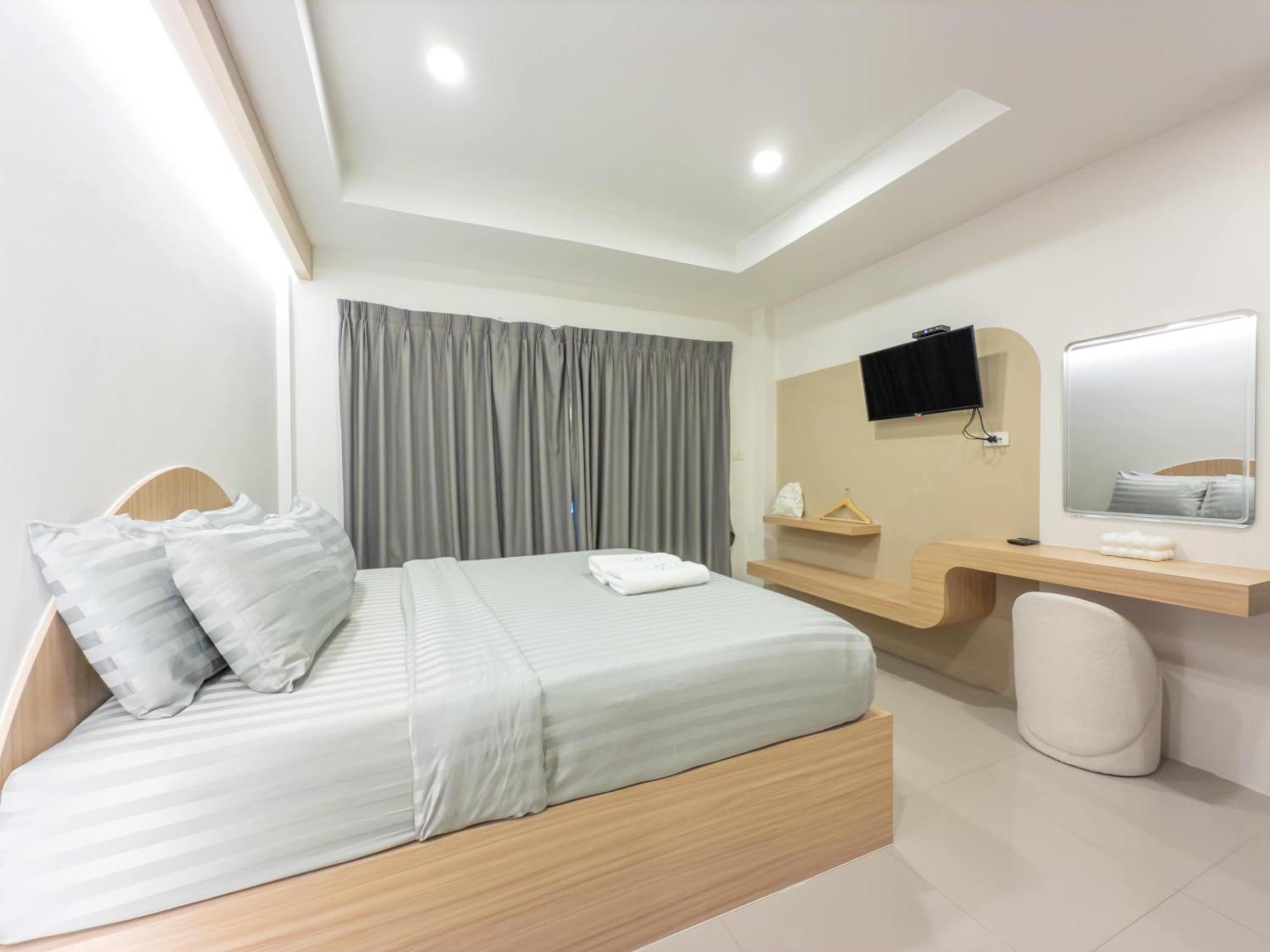 The Seathru Koh Larn Hotel Pattaya ภายนอก รูปภาพ