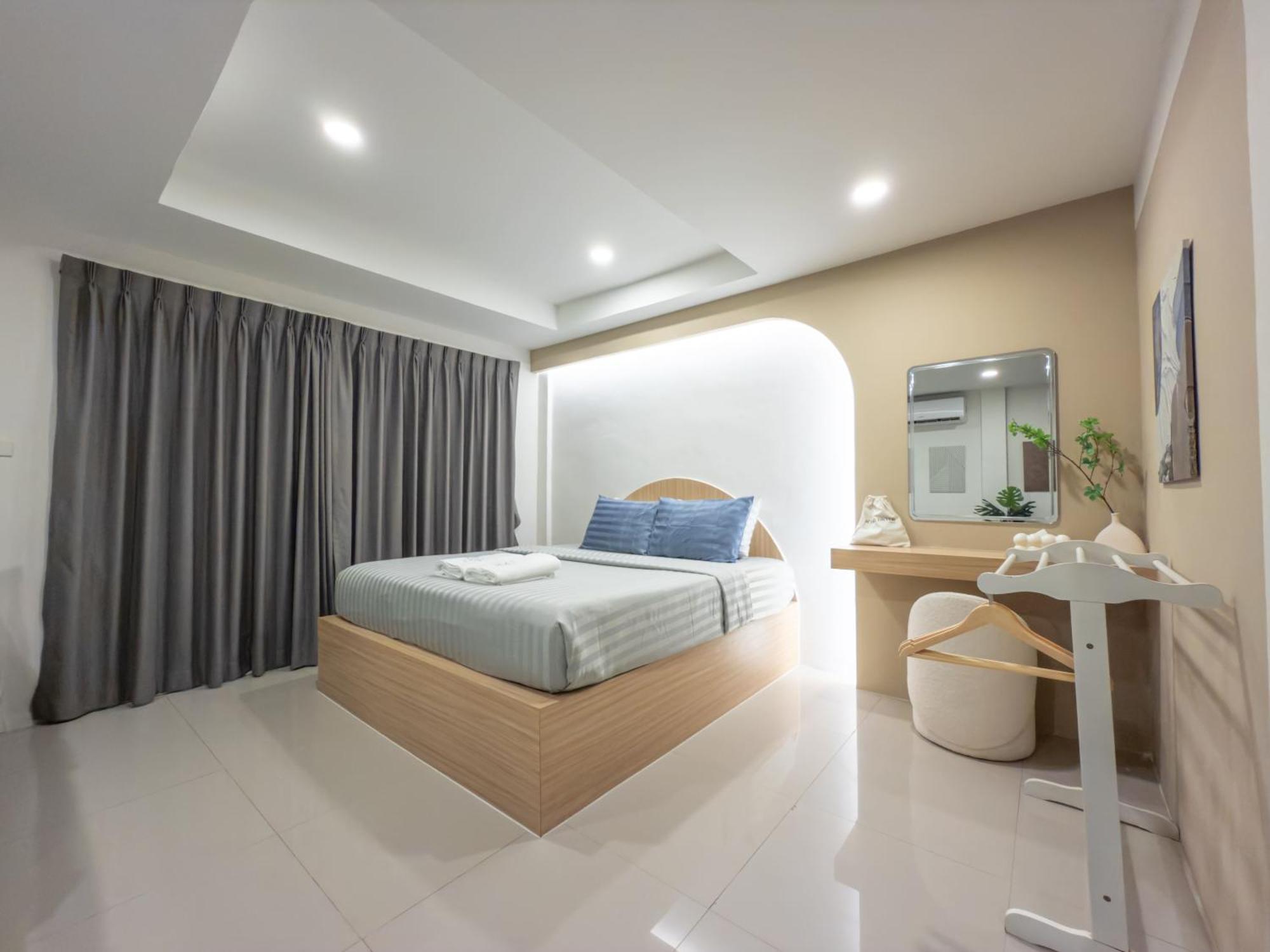 The Seathru Koh Larn Hotel Pattaya ภายนอก รูปภาพ
