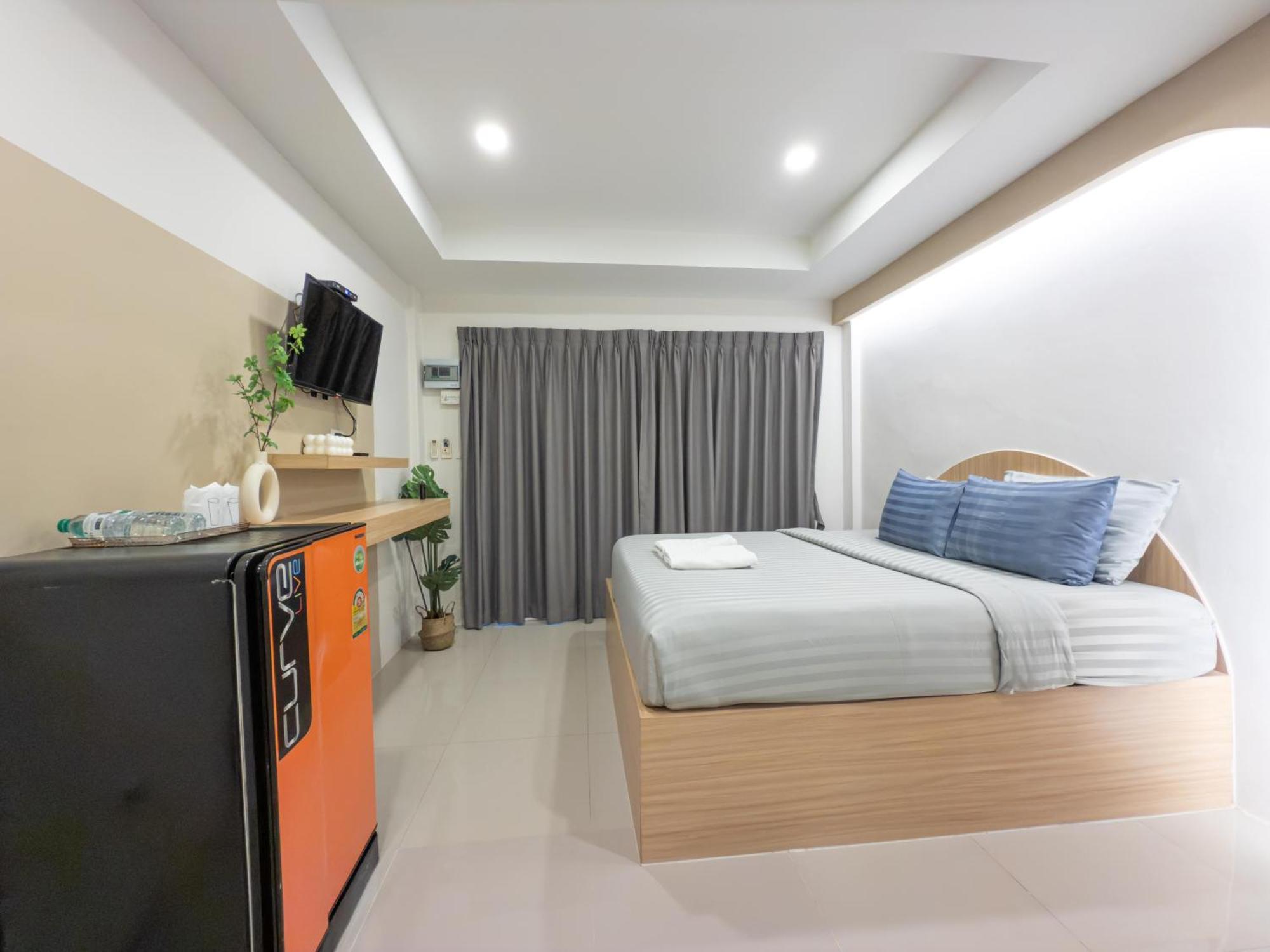 The Seathru Koh Larn Hotel Pattaya ภายนอก รูปภาพ