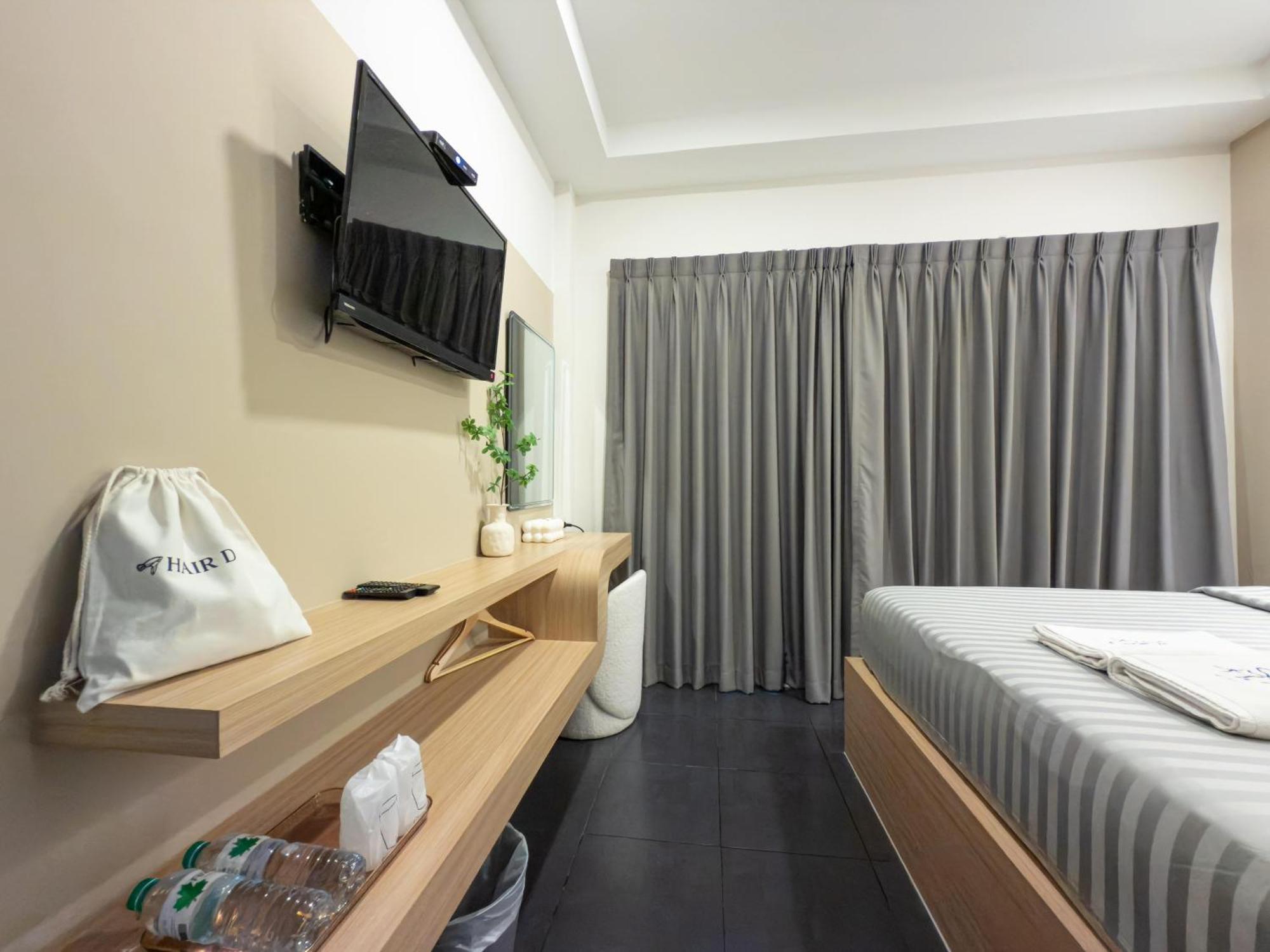 The Seathru Koh Larn Hotel Pattaya ภายนอก รูปภาพ