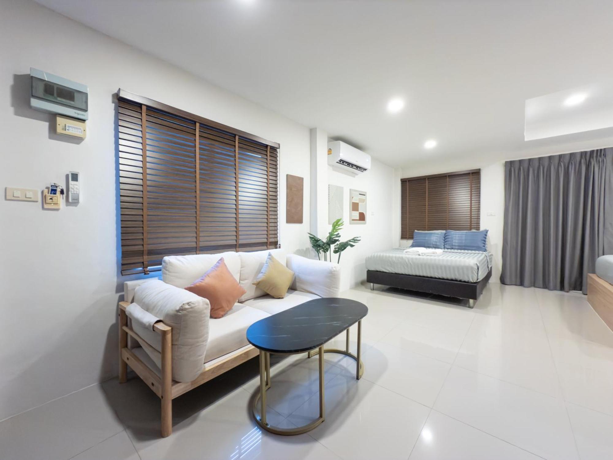 The Seathru Koh Larn Hotel Pattaya ภายนอก รูปภาพ